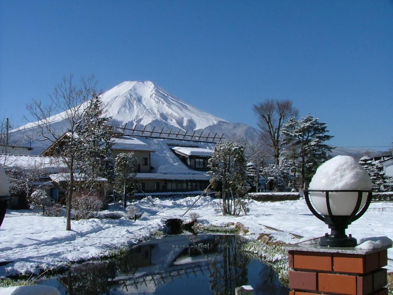 Lake Oshino Exterior photo